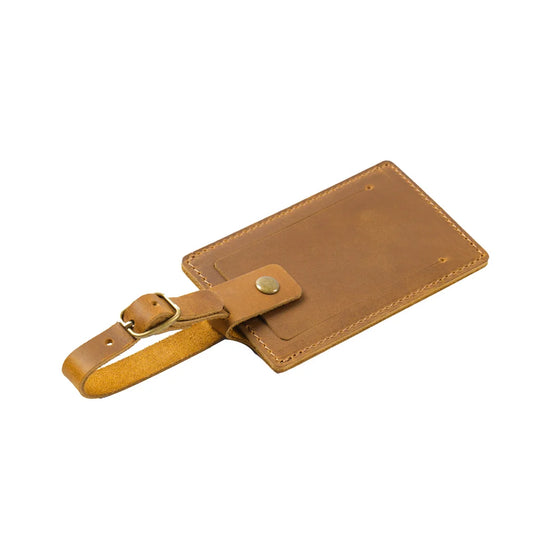 Leonardo leather case holds business cards and credit cards