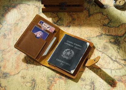 Classic cowhide wallet, card compartment, cash compartment, passport compartment